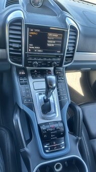 Porsche Cayenne Turbo 958 r.v.2010 - 16
