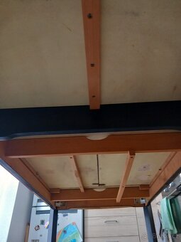 Jídelní stůl - 16