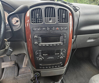 Chrysler Grand Voyager 2.8 CRD Automat 7 Míst - 16