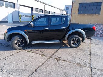 Mitsubishi L200 - 16