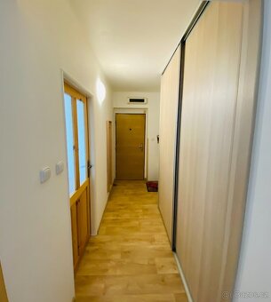 Pronájem zděného bytu 4+1 s garáží a 2 lodžiemi, Chotoviny - 16