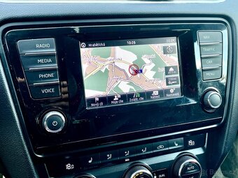 Škoda Octavia 2.0 TDi RS DSG Webasto - 16