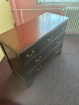 Starožitný nábytek - 16