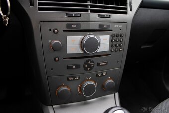 Opel Astra Sport Tourer 1.6 MPI 77 kW - 16