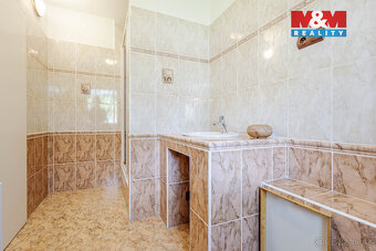 Prodej rodinného domu 5+kk se sportovním centrem, Česká Lípa - 16