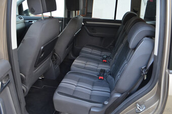 PRODÁM VW TOURAN 1.4TSI MATCH XEN NAVI PĚKNÝ - 16