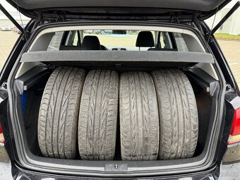 Volkswagen Golf VI • 1.4 TSI 90 kW • NOVÉ ROZVODY • 2 x pneu - 16