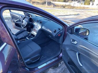 Ford Mondeo 2009 - 16