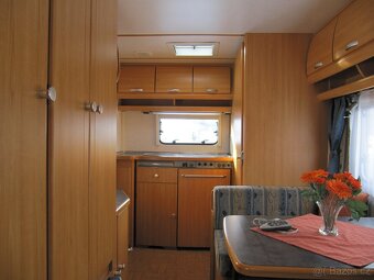 Prodám karavan LMC Munsterland 460 MD.r.v.2003 + mover ,stan - 16
