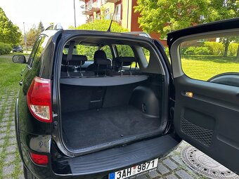 Toyota Rav4 2.2 D4-D 130kW SUV 4x4 Navi Tempomat Rám Nášlapy - 16