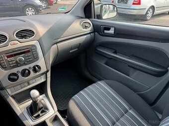 Ford Focus 1.6i 74kW - 16