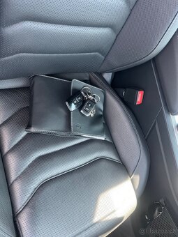 VW TOUAREG 3.0TDI 210kW • RLINE • WEBASTO • MASÁŽE - 16