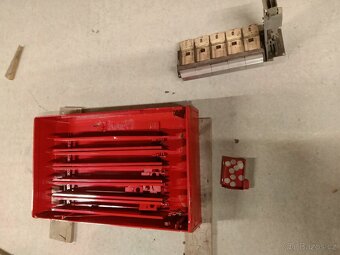 Prodám nástěnný automat na cigarety, Německo. - 16