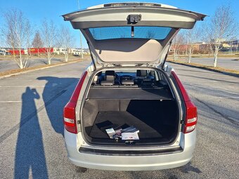 Kia ceed 1.6 CRDi Facelift MAX VÝBAVA - 16