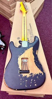 Elektrická kytara Vintage model 2026 - 16