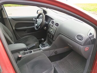 Ford Focus 1.6 combi - 16