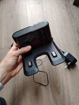 Tesla robotický vysavač - 16