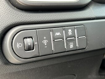 Kia Ceed 1.5T-GDi 118kW TOP ČR NOVÉ - 16