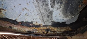 Prodám karoserii trabant 601 l - 16