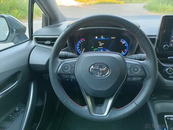 Toyota Corolla Hybrid GR Sport rok 2022, najeto: 39.225 km - 16