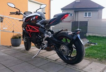 MV AGUSTA BRUTALE 800RR - 16