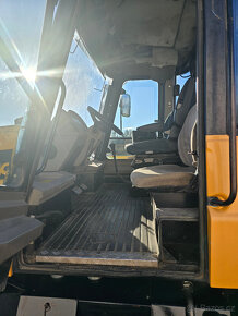 Traktor JCB Fastrac 3185 - 16