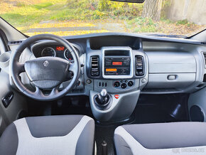 Renault Trafic Minibus - 16