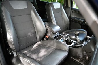 Ford S-Max 2.0 TDCI 120kW Titanium TOP STAV - 16