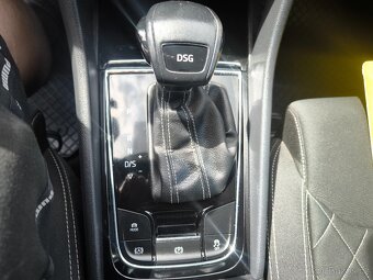 skoda karoq 1,5tsi sportline 2021 velka vybava - 16