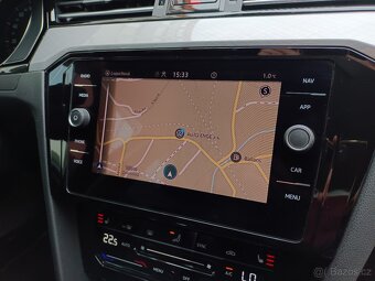 VW Passat B8 2.0TDI 110kW DSG Matrix Tažné Press&Drive ACC - 16