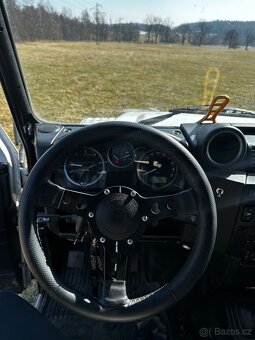 Land Rover Defender 110 Puma 2.4TDCi - 16