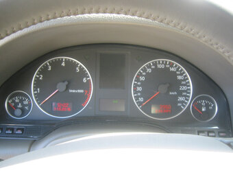 AUDI A8 D2 6.0 W12 309kw krátká i long - díly - 16