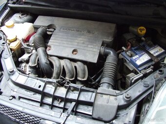 Prodám Ford Fiesta  Mk5 1.25 55kw 2004 3dv - 16