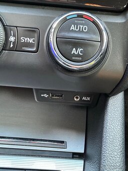ŠKODA Octavia Combi 2.0 TDI 110kW Style plus 2017 - 16