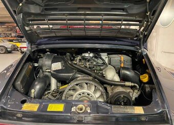 Porsche 964 Carrera 4 - 16