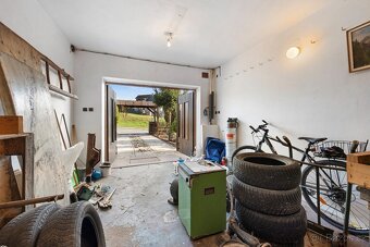 Prodej RD 5+KK (282m2) na pozemku o výměře 392m2 v obci Doln - 16
