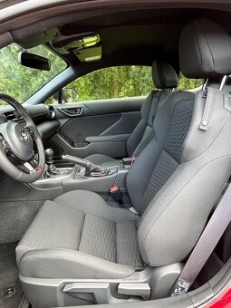 TOYOTA GR86 2.4 6MT - TOP - 16