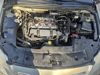 Toyota Avensis T25 2.0 85 kW - 16