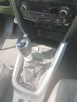 Suzuki Vitara 1,4i Boosterjet 4x4 Elegance - 16