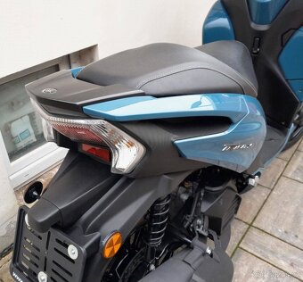 Yamaha Tricity 125, 2023, pouze 3000km, super stav, zánovní - 16