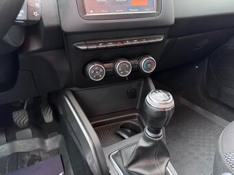 Dacia Duster 1.6 SCe 84 kW / 2018 / Prestige - 16