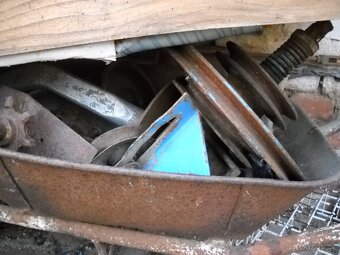 E 512-514 díly žací lišty - 16