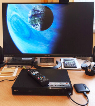 Blu-ray, DVD přehrávač LG BP450 3D - Super stav - 16