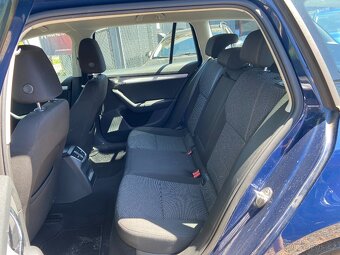 Škoda Octavia 1.6 TDi DSG Navigace, Tempomat - 16