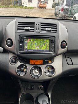 Toyota Rav4 D-4D 4x4 = Uzávierka, Top Stav, Bez korozie = - 16