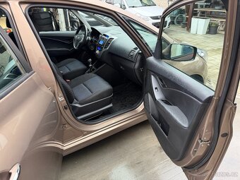 HYUNDAI iX20 1.4i 66 KW 1.MAJITEL,2XKOLA,PO VELÉM SERVISE - 16