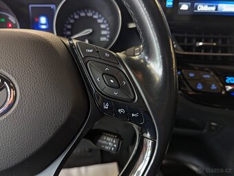 Toyota C-HR 1.8 Hybrid 90kW KAMERA, LANE ASSIST, ČR - 16