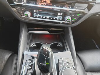 BMW 540i M-paket 04/2023 - 16