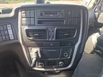 IVECO Stralis HI WAY 6x2 - 16