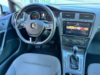 E-GOLF 36kWh, dojezd 266 km, 57tys.km - 16